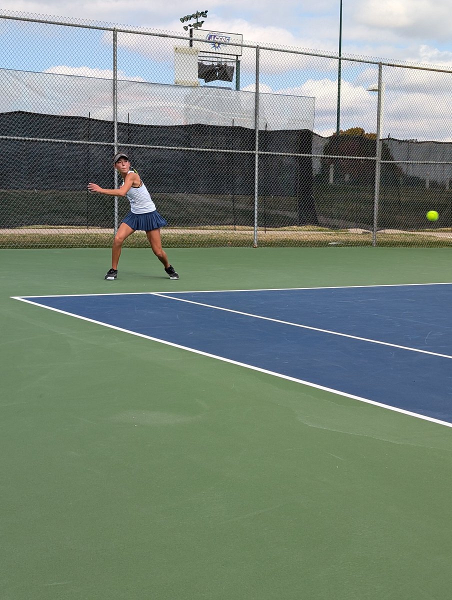 History made. Ashley Hayes is the first ladies player from FHC to win her first round match. She defeated a strong player from Lees Summit West 6-0/6-2. 

Round two in about an hour.