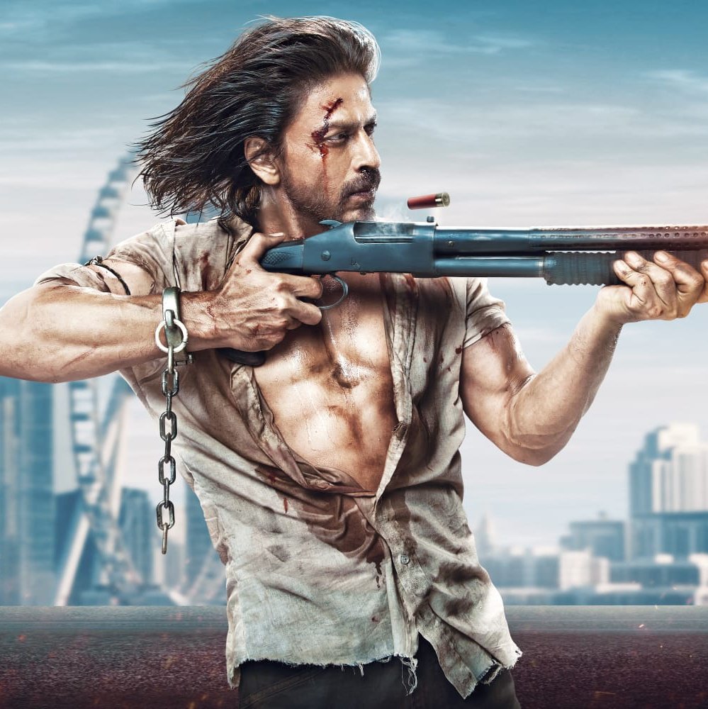BollywoodAlarab's tweet photo. حصل فيلم #Pathaan على جائزة #IIFTC للتأثير السياحي للتميز السينمائي لا يبرز هذا التكريم فقط التألق السينمائي للفيلم بل يسلط الضوء أيضا على مساهمته في تعزيز السياحة العالمية والترويج للثقافة الهندية والفيلم من إنتاج أديتيا شوبرا وبطولة #ShahRukhKhan وديبيكا وإخراج سيدهارت أناند https://t.co/IHhFfFxnb1