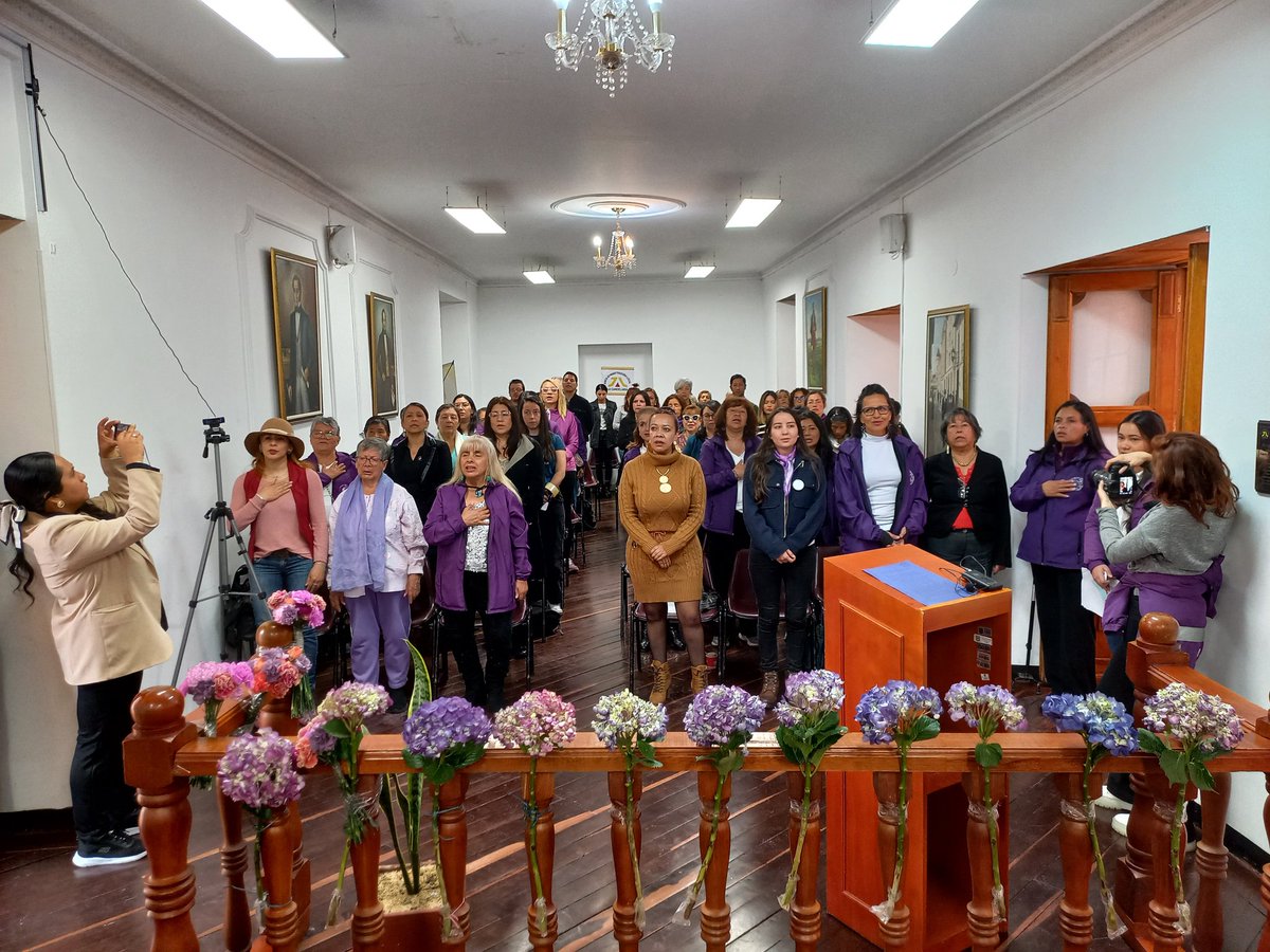 jalcandelaria's tweet photo. Hoy se llevó a cabo,la instalación de la primera bancada de mujeres de la localidad de La Candelaria,contó con el acompañamiento de @secredistmujer,en articulación con @NimdColombia y el liderazgo de la Edilesa @ginnaquiroga_
🟣[Sigue hilo].🧵👇 https://t.co/iCiv4YxKZ9