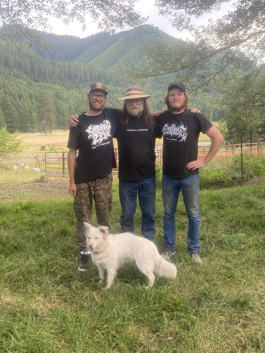 bleakhouse.store/pages/misery-w…

Ben’s father lost his house in a fire. No insurance, winter on the way. 
Pre order for these shirts.
Help out or share if you can.