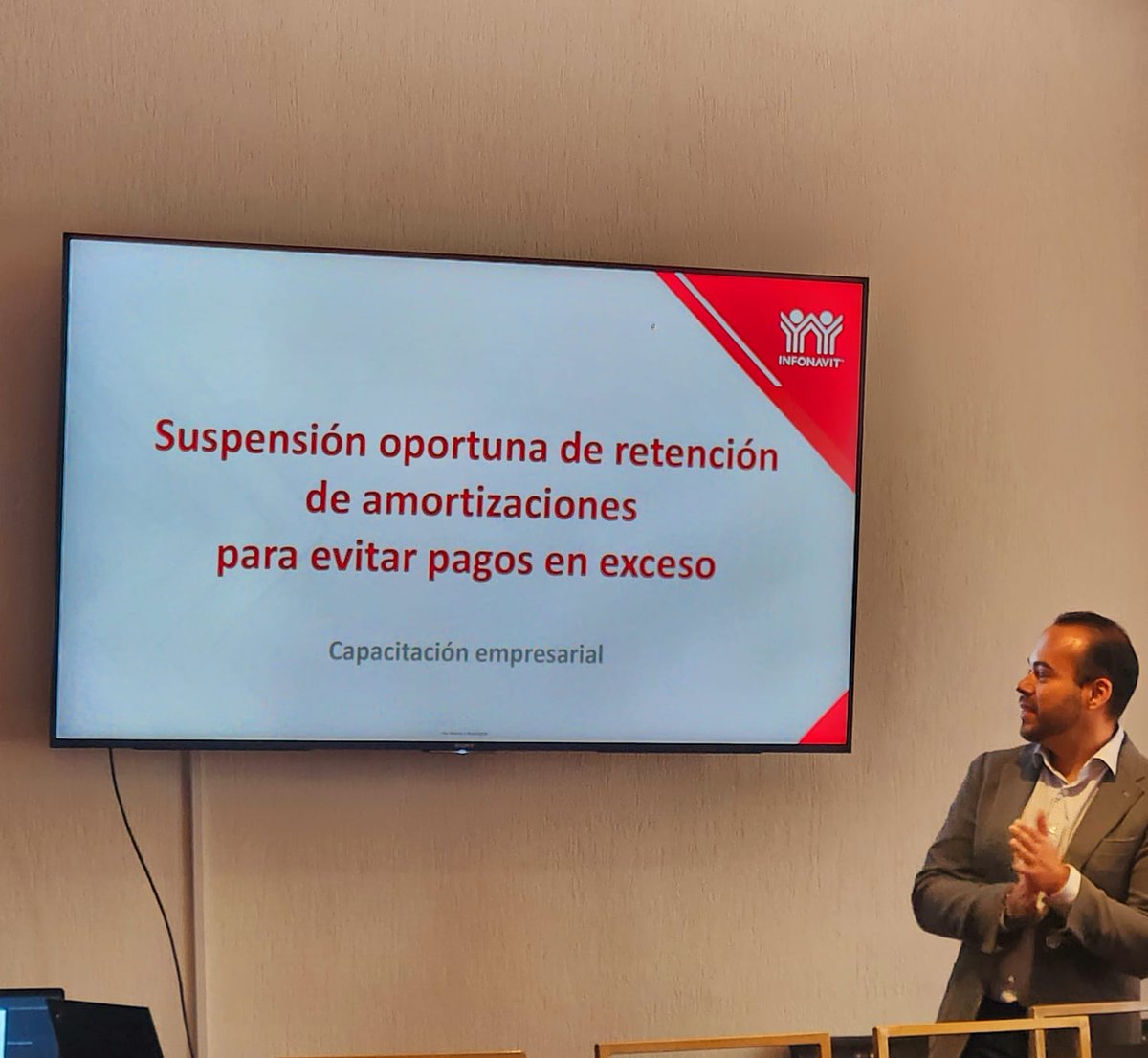 Asistimos a las conferencias ofrecidas por Sergio Ledezma y Germán Zúñiga dentro del evento “El terror de no tributar correctamente”, organizado por <a href="/ProfesionistasY/">Colegio Profesionistas en Contaduría y Finanzas</a>.

<a href="/makugo/">Mauricio Kuri</a> 
<a href="/rogeliovegavm/">Rogelio Vega</a> 
@sotoobregon 
<a href="/educacionqro/">educacionqueretaro</a> 
#SEDEQ