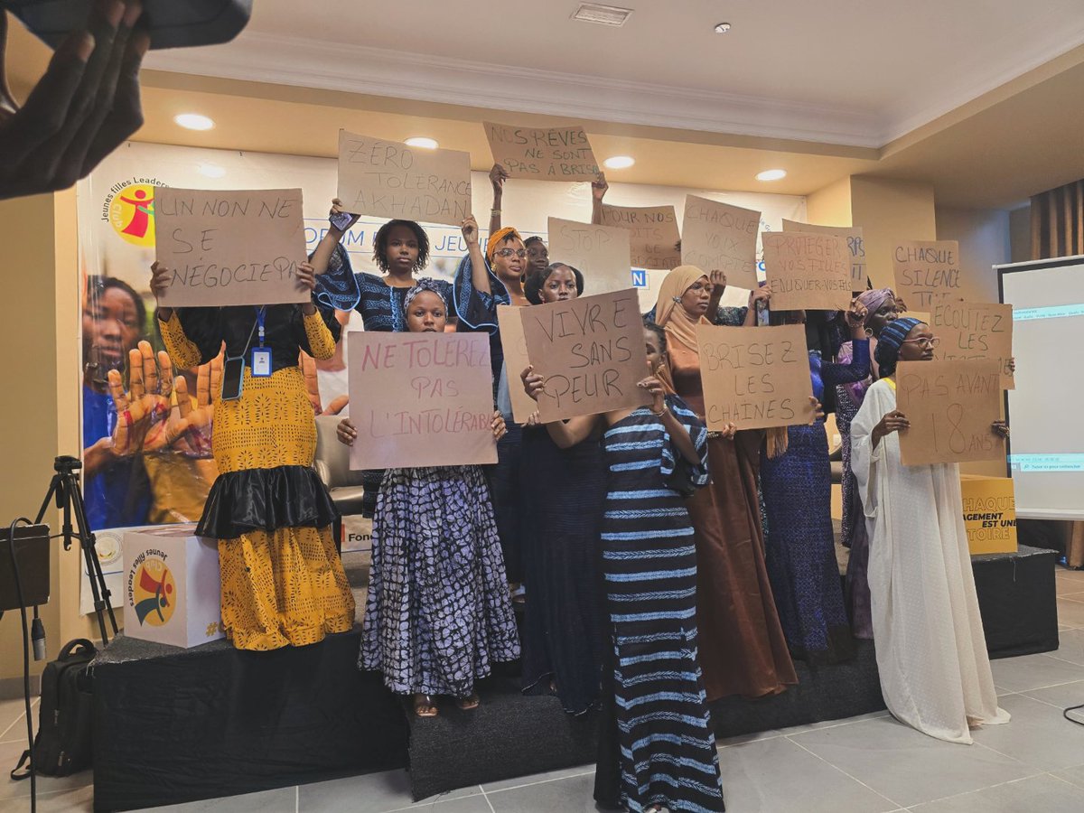 La Fondation Diaka Camara était présente au 3ème Forum de la Jeune Fille Guinéenne sur les #ViolencesBaséesSurLeGenre. BRAVO <a href="/cjflguinee/">Club des Jeunes Filles Leaders de Guinée 🇬🇳</a>  pour leur engagement et à tous nos partenaires pour leur soutien indéfectible. Ensemble, #BrisonsLeSilence!
