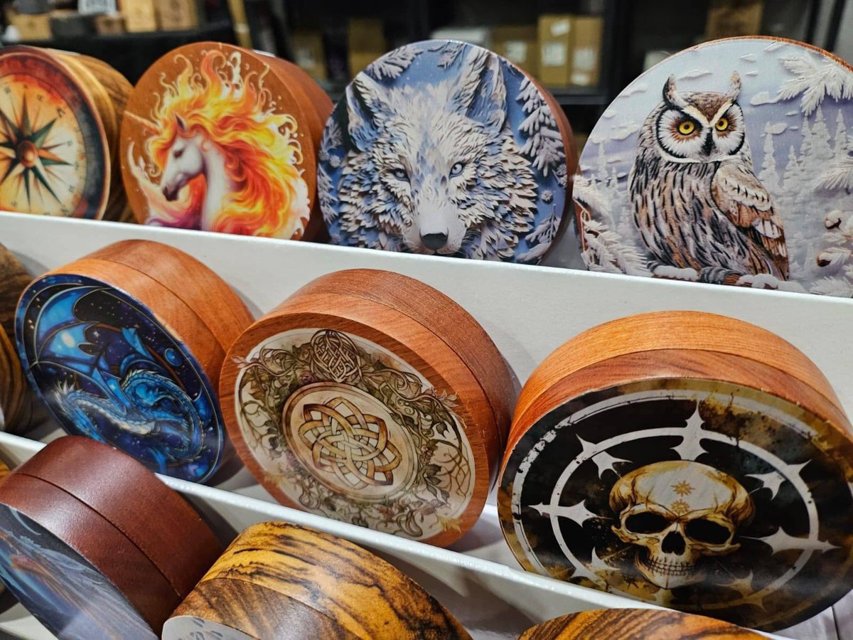 We mentioned earlier some new products! Check out our new wooden dice boxes with full colour images 😲 These and lots more designs coming to the website soon ❤️
And be sure to stop by our booth <a href="/MCMComicCon/">MCM Comic Con</a> !