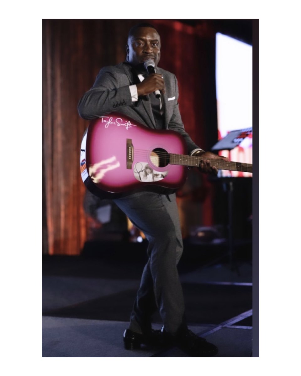 Jermaine Reed (@jermainereed) on Twitter photo What A Night! 🎸 Huge thanks to <a href="/taylorswift13/">Taylor Swift</a> for the autographed guitar and to everyone who came out to support <a href="/communityLINC/">Community LINC</a> annual gala.
Together, we can end homelessness in Kansas City!
#CommunityLINC #EndHomelessness #KC What A Night! 🎸 Huge thanks to <a href="/taylorswift13/">Taylor Swift</a> for the autographed guitar and to everyone who came out to support <a href="/communityLINC/">Community LINC</a> annual gala.
Together, we can end homelessness in Kansas City!
#CommunityLINC #EndHomelessness #KC