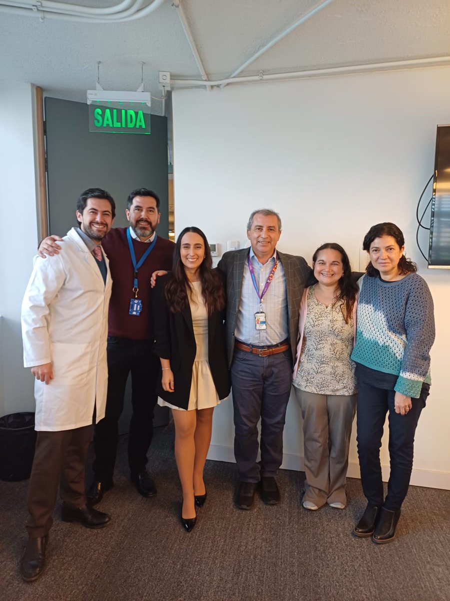 juanbri13073297's tweet photo. Una nueva oncóloga para Chile y la V Región.
Sin duda de lo mejor que a pasado por nuestra residencia de Oncología Médica UC. Brillante. https://t.co/8Vz9gJpL2X