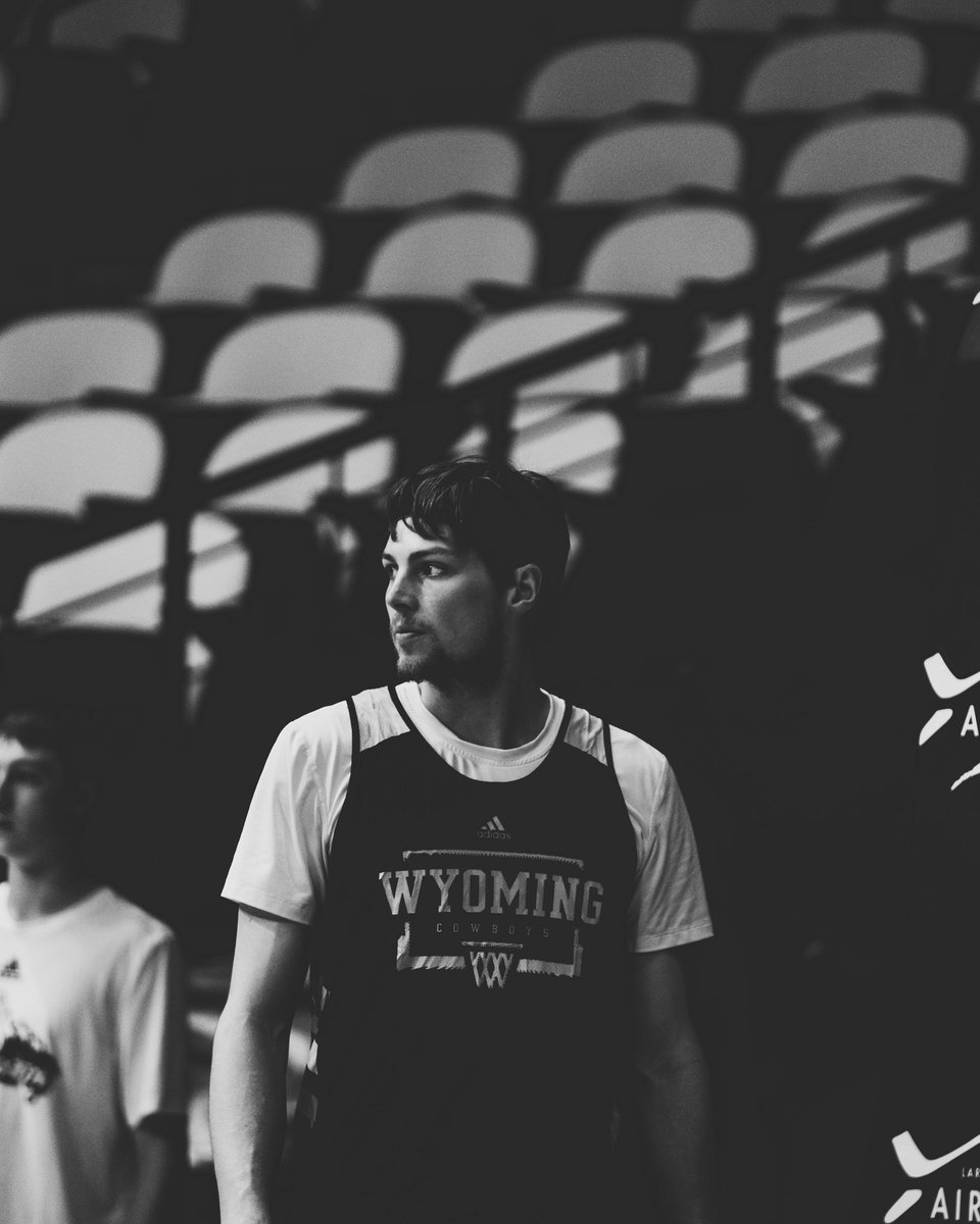 wyo_mbb's tweet photo. Friday night hoops 👀 https://t.co/q1OPVl9fst
