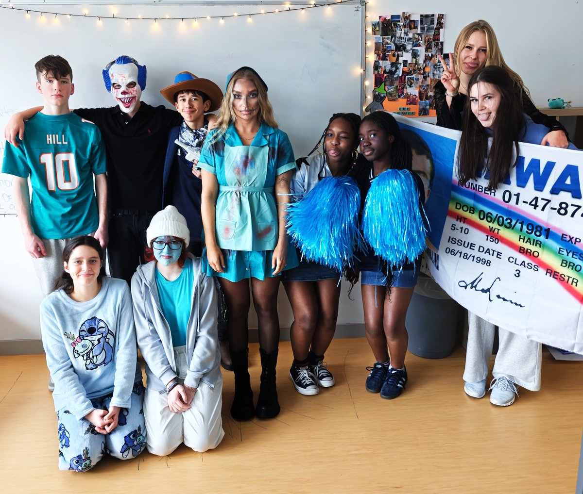 When your teacher besties &amp; student besties understand the assignment 💯
#Bluetheme #Halloween #OneDayTogether #edchat <a href="/EducateTogether/">Educate Together</a> #INDvsNZ