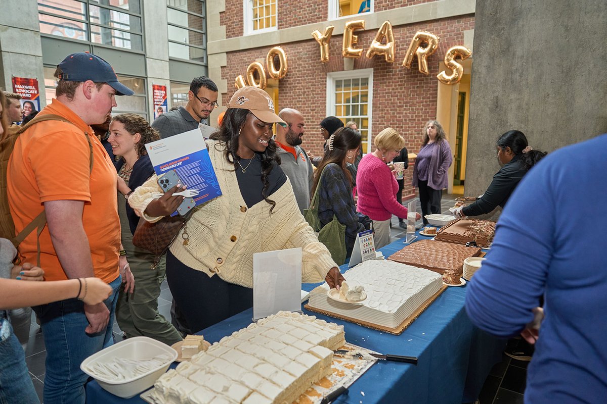 MaxwellSU's tweet photo. Who doesn’t love birthday cake and Otto? The #MaxwellSchool’s 100th anniversary celebration continued earlier this month with a midday party in the Strasser Commons. Thanks to all who turned out for a sweet treat and a selfie with our favorite mascot! #Maxwell100 #EverStrive https://t.co/y75jbBwe35
