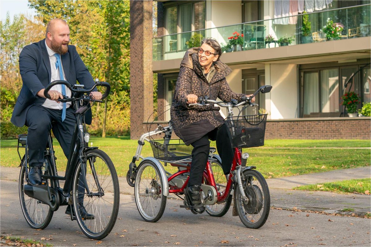 Heerlijke middag 'op pad' geweest met commissaris van de Koning <a href="/CdkDrenthe/">CvdK Jetta Klijnsma</a> tijdens haar ambtsbezoek aan @GemHoogeveen !