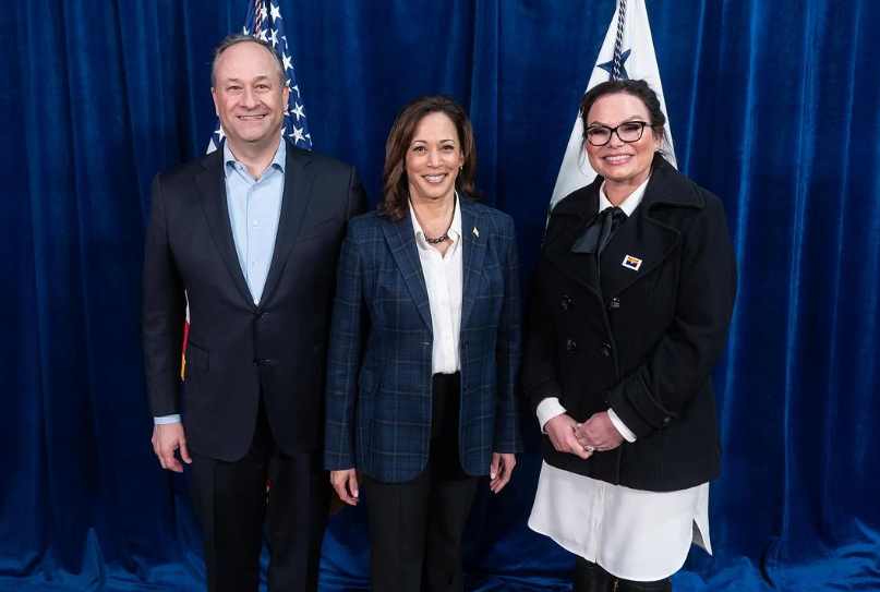 Unomojo (@unomojoone) on Twitter photo ๐ข Election Day is just ONE week away! ๐๐ณ๏ธ
Voting is just one way you can create #aWorldOfGood for communities everywhere.
Co-founder Jolynn Rojas and VP <a href="/KamalaHarris/">Kamala Harris</a> remind us: Leadership starts with showing up. ๐ฏ ๐ข Election Day is just ONE week away! ๐๐ณ๏ธ
Voting is just one way you can create #aWorldOfGood for communities everywhere.
Co-founder Jolynn Rojas and VP <a href="/KamalaHarris/">Kamala Harris</a> remind us: Leadership starts with showing up. ๐ฏ