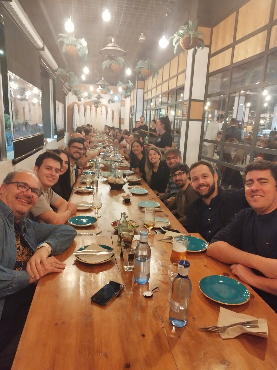 Carlillo's tweet image. La familia #Biznagafest2024 organizadores, voluntarios, presentadores y ponentes.

Amigos que mañana estarán en el evento de Málaga!