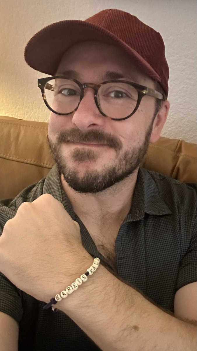 Harris/Walz friendship bracelet arrived! Let’s go, people!
#WeAreNotGoingBack