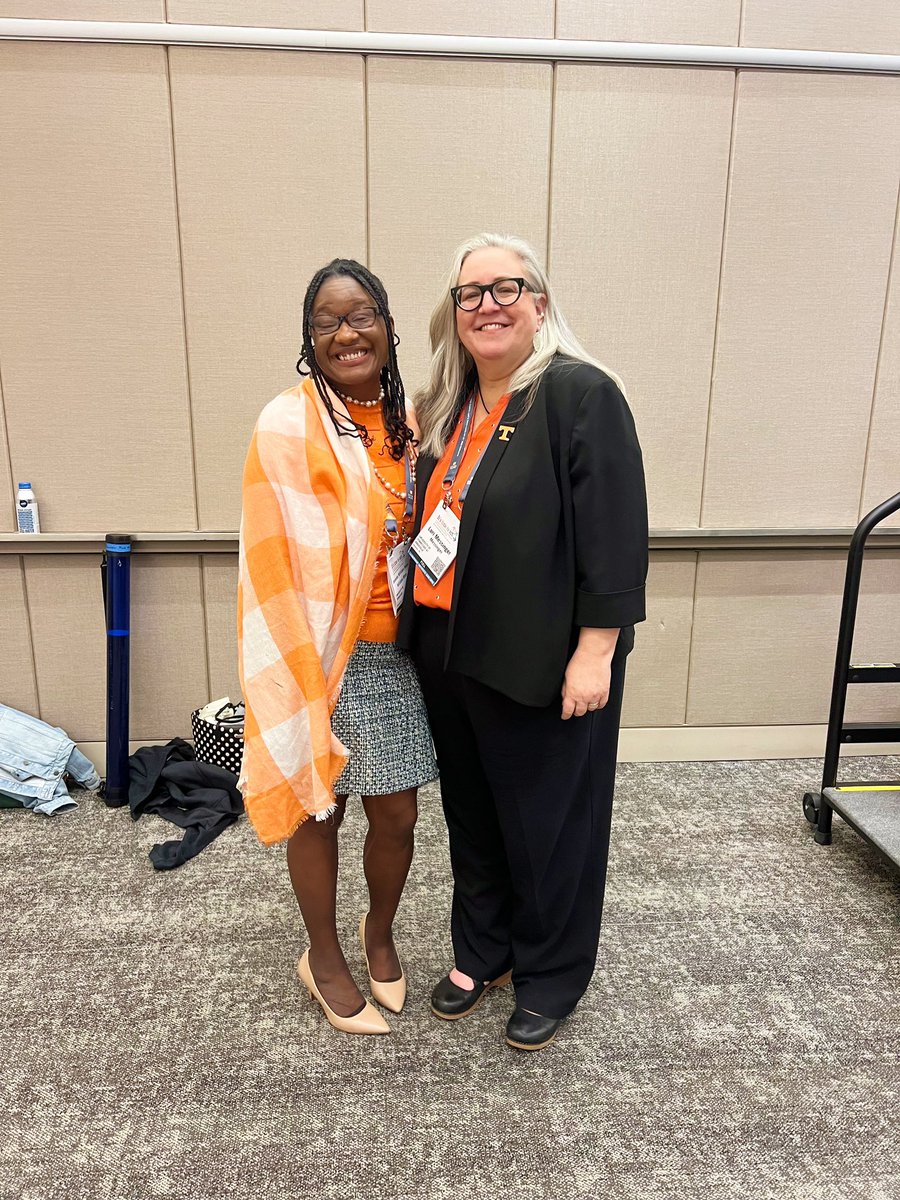 utkcsw's tweet image. Our CSW faculty, deans &amp;amp; PhD students are representing Rocky Top on this Big Orange Friday at #CSWE2024 🍊Hope to see everyone at the SEC Reception tonight! @CSocialWorkEd
