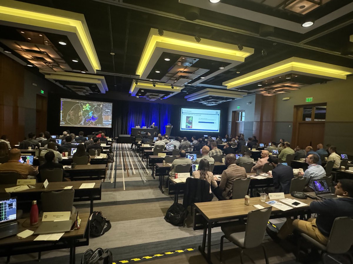 Smit Vasaiwala, MD (@svasaiw) on Twitter photo ā¦<a href="/cortezdias/">Nuno Cortez-Dias, MD PhD</a>ā© in his element on Day 1 at #ATLASMapping working through a complex case with hand-on interactive map analysis. ā¦<a href="/cortezdias/">Nuno Cortez-Dias, MD PhD</a>ā© in his element on Day 1 at #ATLASMapping working through a complex case with hand-on interactive map analysis.