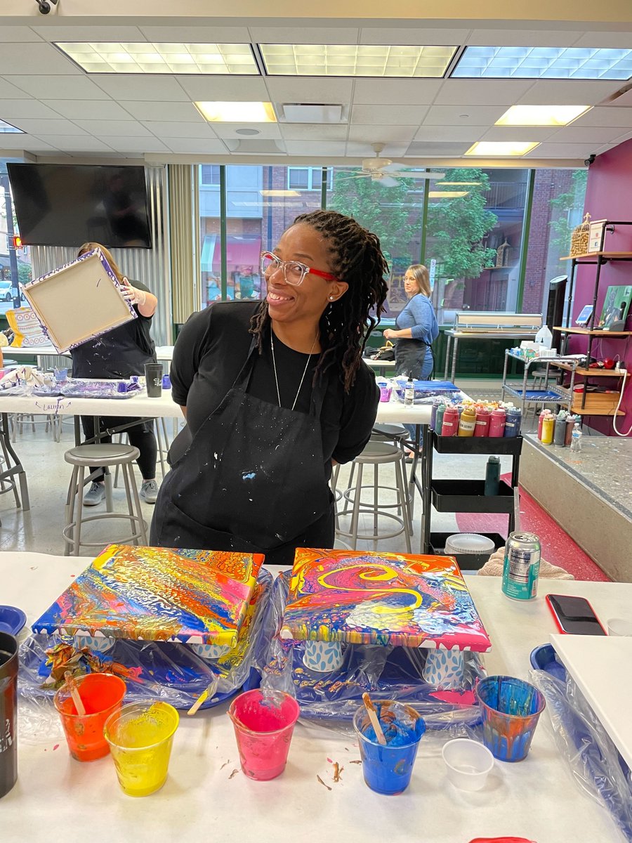 Starting off by introducing our wonderful PI! Professor Sossena Wood (she/her)‼️

Professor Wood is an Assistant Professor in Dept. of BME at CMU. She also has a courtesy appointments in the Dept. of ECE and the Neuroscience Institute. 

Read more here! cmu.edu/bme/woodneurol…