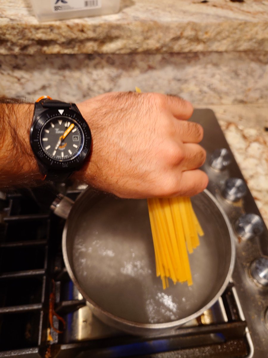 Giuseppe doesn't know what time it is

DILDO SALESMAN IS BACK

Want to know where you find a real Power law? Distribution of lengths when you break pasta as the strength follows a Weibull distribution, but <a href="/Giovann35084111/">Giovanni's BTC_POWER_LAW</a> doesn't know.

H/t <a href="/BritishHodl/">BRITISH HODL ❤️‍🔥🐂❤️‍🔥</a> helping me get to 1 break