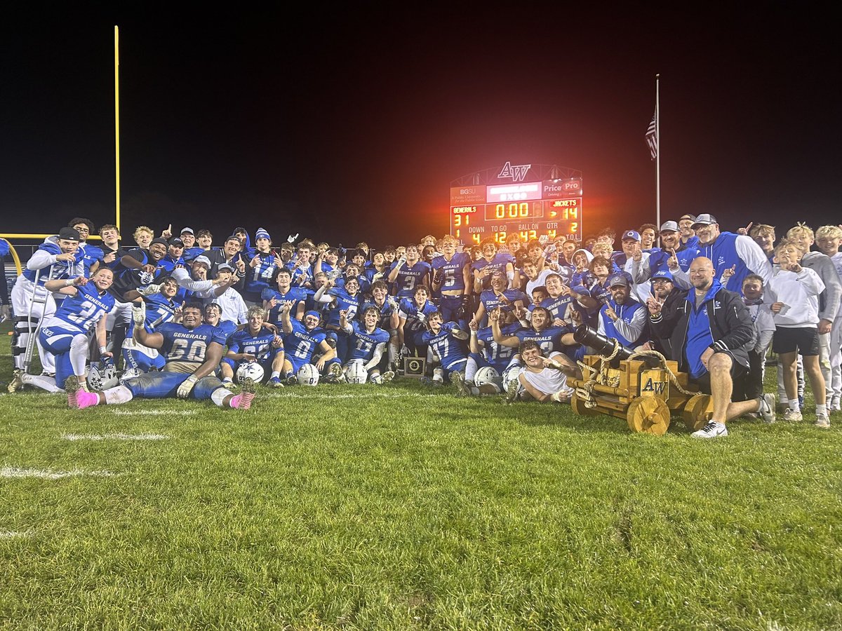 ChaseBachman's tweet photo. 🏆 The 2024 NLL Buckeye Division football champion Anthony Wayne Generals https://t.co/V8mQ1tri0M
