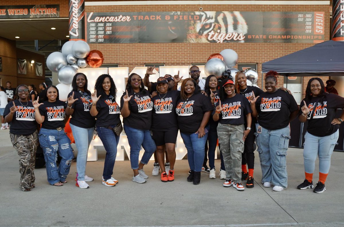 LancasterISD's tweet photo. Our #TigerTailgate was a roaring success! 🐅🔥 From good food to great vibes, the Lancaster community came together to celebrate in true WEBO fashion before the big game. Thanks to everyone who showed up and showed out!

#DreamBelieveRoar
#WEBOHoCo2024 https://t.co/viokj8tO5w