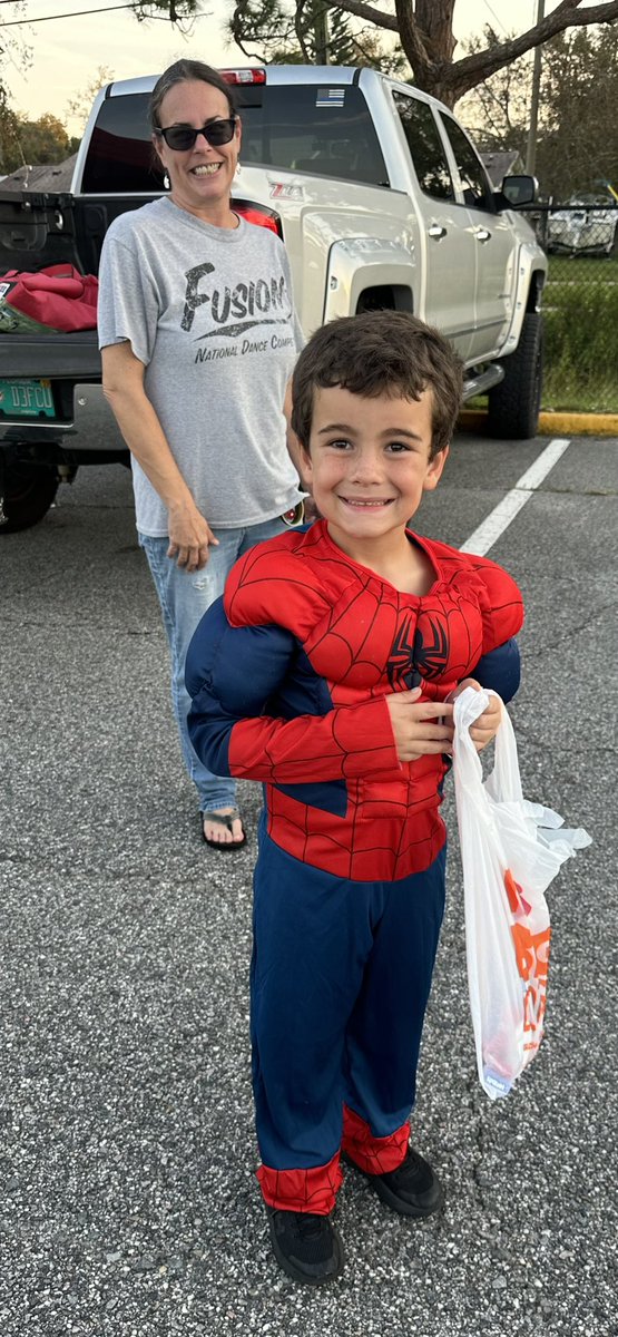 Sugar Mill PTA Trunk or Treat.  Awesome turnout and fun.  Thank you Kona Ice for being there.  <a href="/sugarmillpride/">Sugar Mill</a>