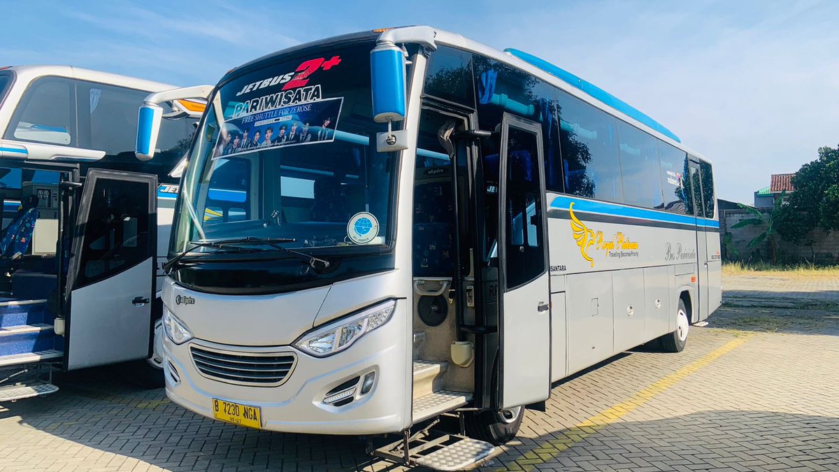 ZEROBASEONE_INA's tweet photo. [📢] ZEROBASEONE ‘TIMELESS WORLD IN JAKARTA’: SHUTTLE BUS INFORMATION

🚍 TUTT TUTT… SHUTTLE BUS GRATIS UNTUK ZEROSE! 🚍

Berikut 2 bus yang hari ini siap mengantar ZEROSE dengan plat “B 7230 NGA” dan “B 7223 NGA”. Nantikan update lokasi titik kumpulnya dan bersiap untuk perjalanan seru bareng ZEROSE!

#SeasonOfSpark_ZB1
#ZEROBASEONEINJKT
#TIMELESSWORLD_IN_JAKARTA