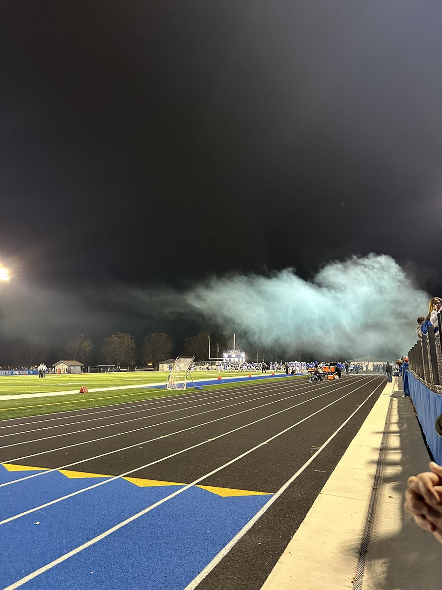 Collstoetz's tweet image. Vape life @ClaireGinsberg