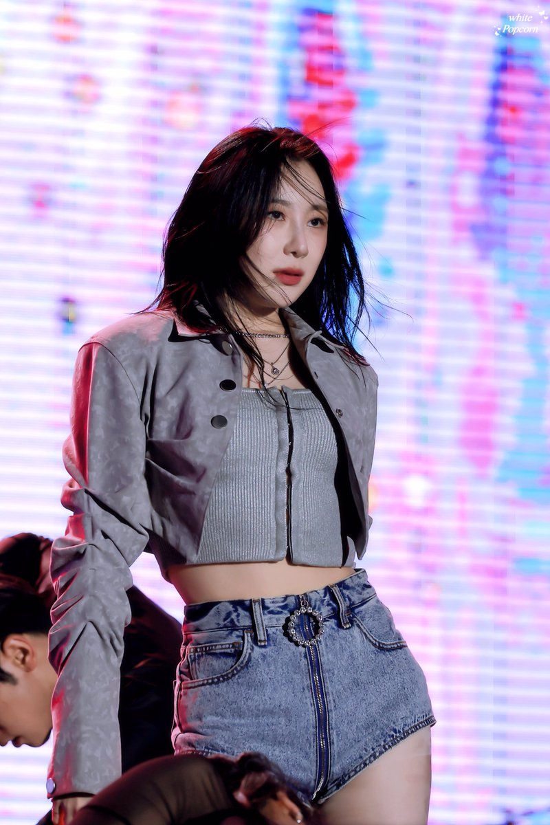 241025 GWANGYANG K-POP
FESTIVAL  LEECHAEYEON 

SO HAPPY CHAEYEON 😁

#LEECHAEYEON #이채연 #Gwangyang #여니왔어요