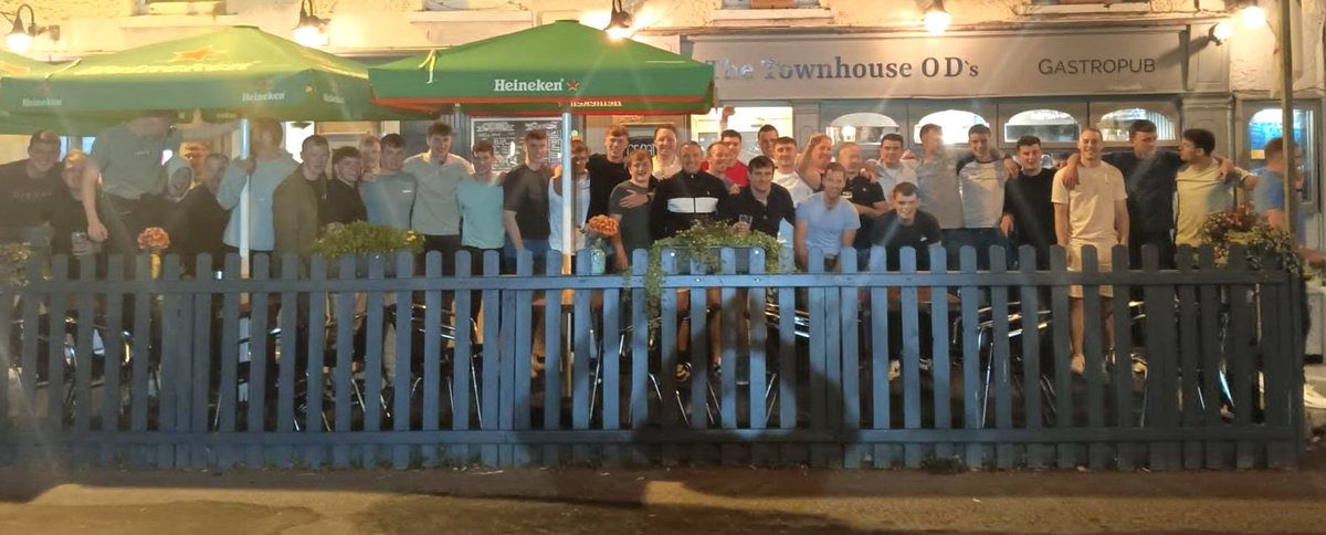 A huge best of luck to our own Conor, to Seanie Cahalane &amp; all these lads ahead of this weekend's County Final 🔵⚪️

<a href="/CastlehavenGAA/">Castlehaven GAA</a> 

#GAA <a href="/mig_ie/">McCarthy Insurance Group</a> #HavenAbú