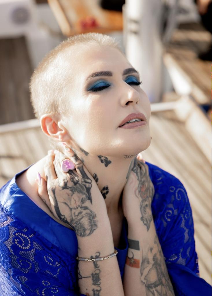 AmazonOlga's tweet image. 