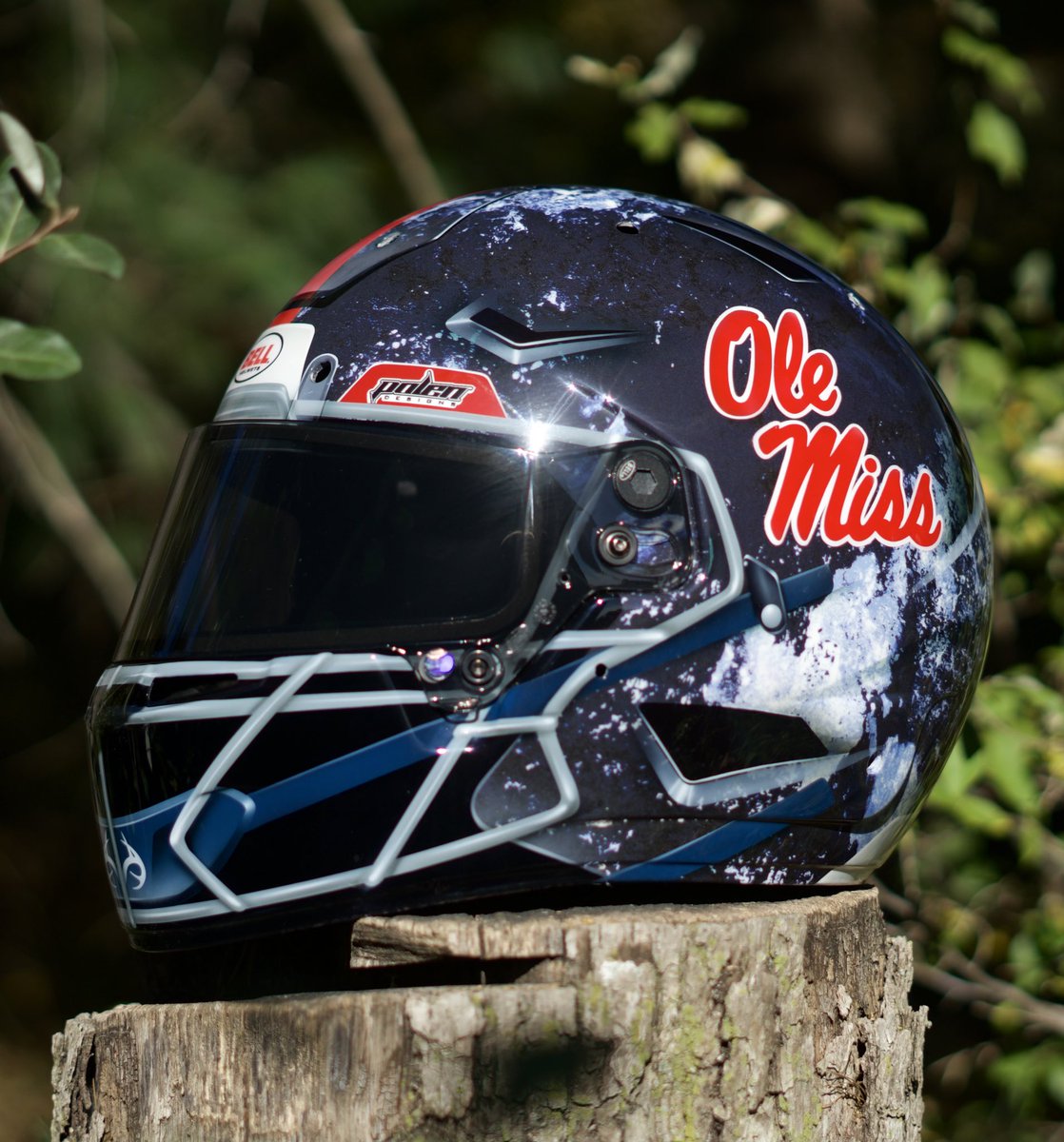 StenhouseJr's tweet image. Can’t wait to get on track with this thing at @HomesteadMiami 🔥 🏈 @OleMissFB