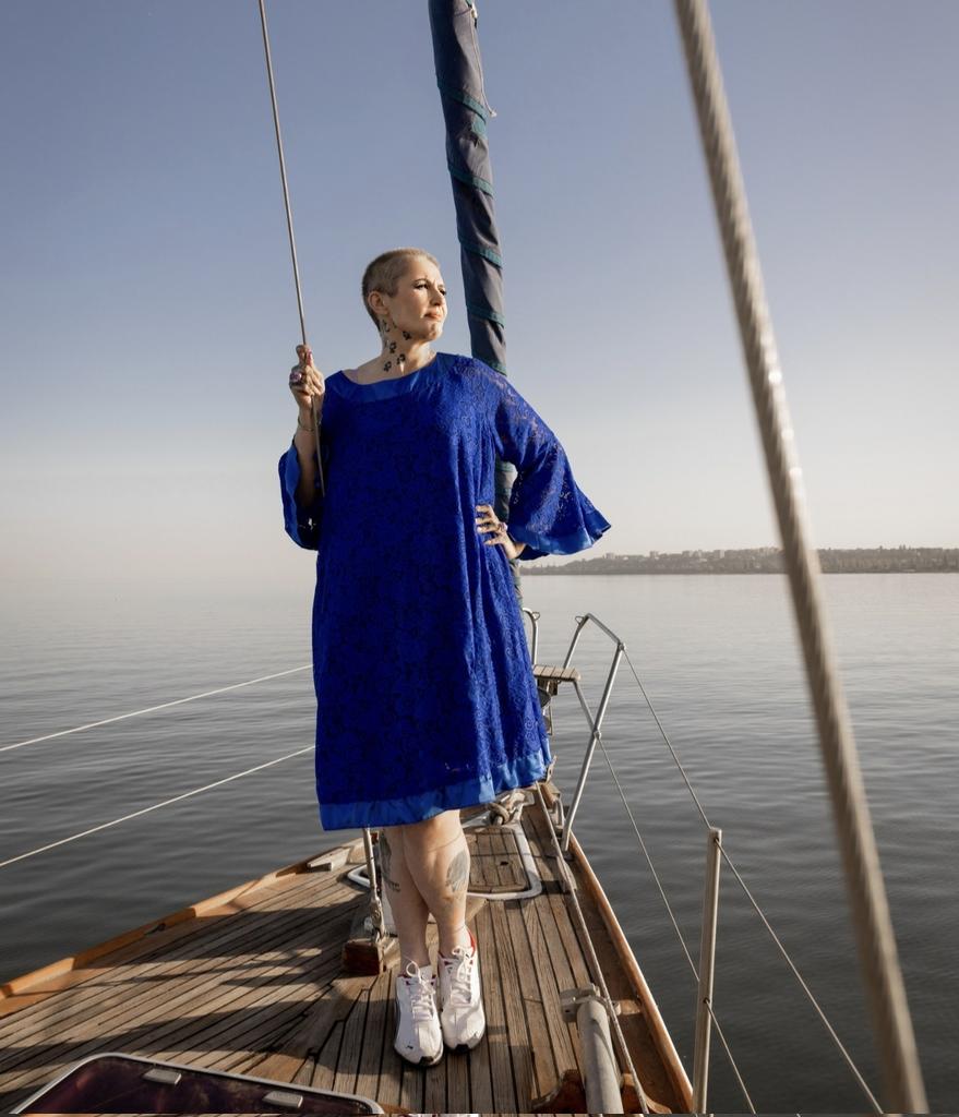 AmazonOlga's tweet image. 