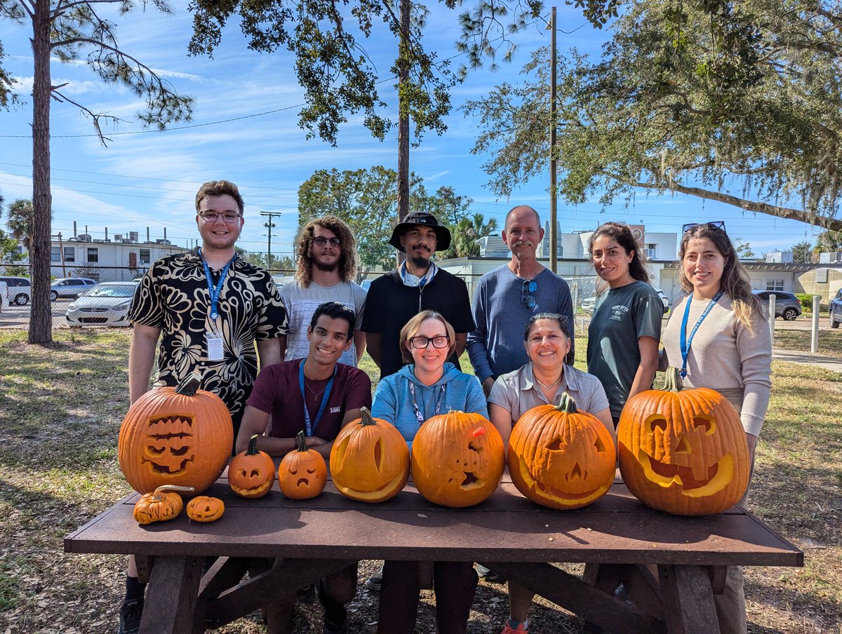 Happy early Halloween from most of the <a href="/UFIFASCitrusREC/">UF/IFAS Citrus REC</a> <a href="/UFEntNem/">UF/IFAS Entomology & Nematology</a> group 🎃🎃