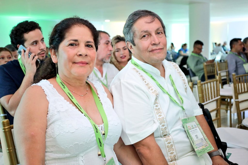 Supertransporte's tweet photo. La Superintendente @ayda_ospina participa en el 23° Encuentro Nacional de Transporte Especial "Retos de Innovación para un Transporte en Movimiento", que se lleva a cabo en #Cartagena, presentando el nuevo Proyecto de Ley sobre el Régimen de Sanciones. ¡Somos la #SuperDeLaGente https://t.co/F8kbj8lBec