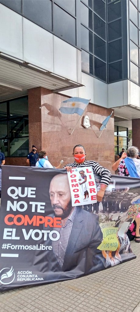 ReynaTarantula's tweet photo. @conjunta_accion #FormosaLibreYa
@conjunta_accion estuvo ahí mostrando lo que #GildoInsfran quiere ocultar
#IntervenganFormosaYA
#BastaDeFeudos https://t.co/H5S164vtCB