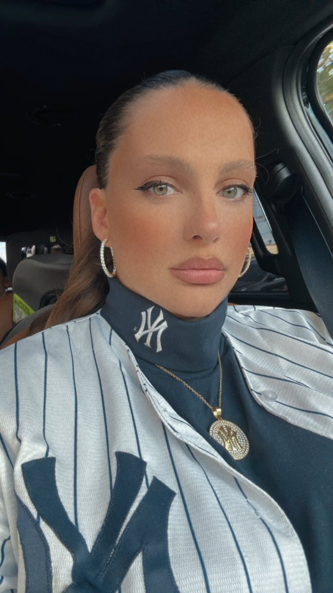 Sophia ✨🇦🇱 tweet media