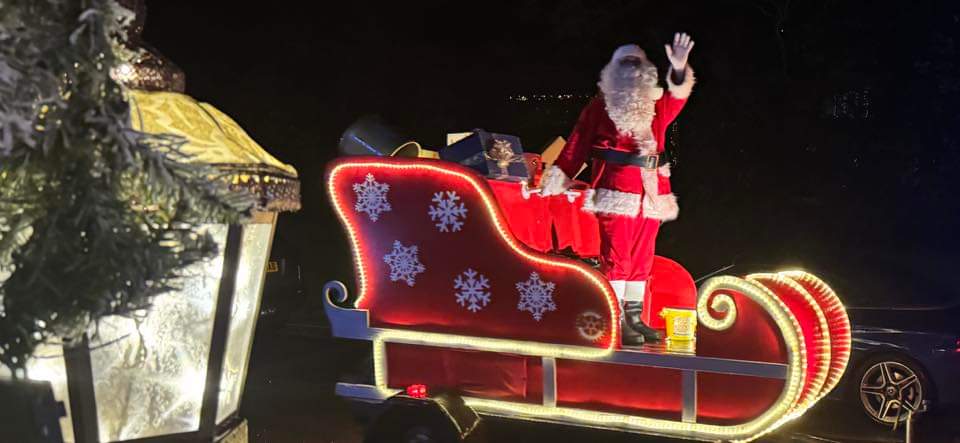 Brilliantly funny night at <a href="/StablesMK/">The Stables MK</a> with <a href="/MaisieAdam/">Maisie Adam</a>.
For the record, this is our Rotary Santa Float!