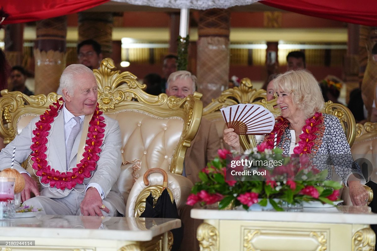 QLoTII's tweet photo. Just look at this elderly lovers. 🤣😂. So beautiful to see His Majesty The King and Her Majesty The Queen on the final day of their #StateVisitSamoa
#CHOGM2024 https://t.co/TMUrbMMpga