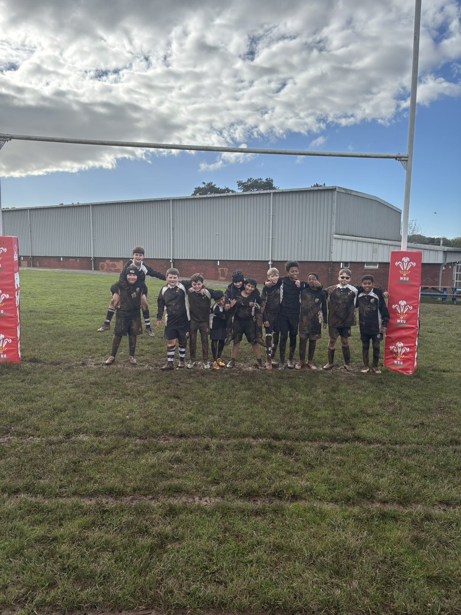 RhysMainwaring tweet media