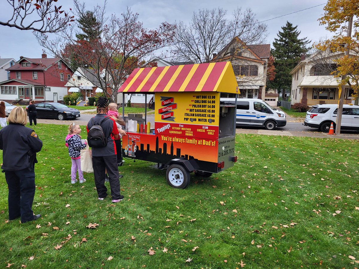 Cuyahoga JFS (CJFS) (@cjfsoutreach) on Twitter photo Join us <a href="/CityofCleveland/">City of Cleveland</a> Jefferson Park Haunted 👻 trick or treat event.
Join us NOW until 8 PM for fun and resources! 🎃 Join us <a href="/CityofCleveland/">City of Cleveland</a> Jefferson Park Haunted 👻 trick or treat event.
Join us NOW until 8 PM for fun and resources! 🎃