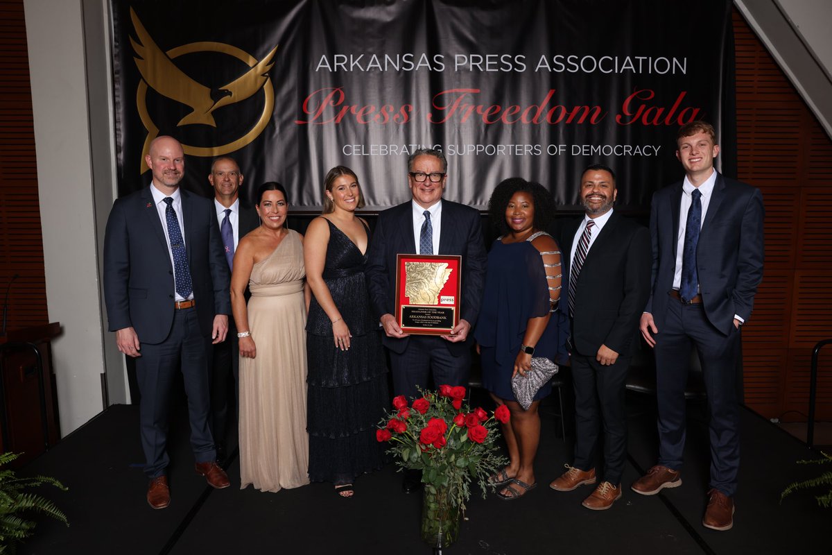 ARPressAssoc's tweet photo. Congratulations to the @arfoodbank for being this year’s recipient of the APA Headliner of the Year Award at last night’s third annual Press Freedom Gala. https://t.co/M33oqT027n