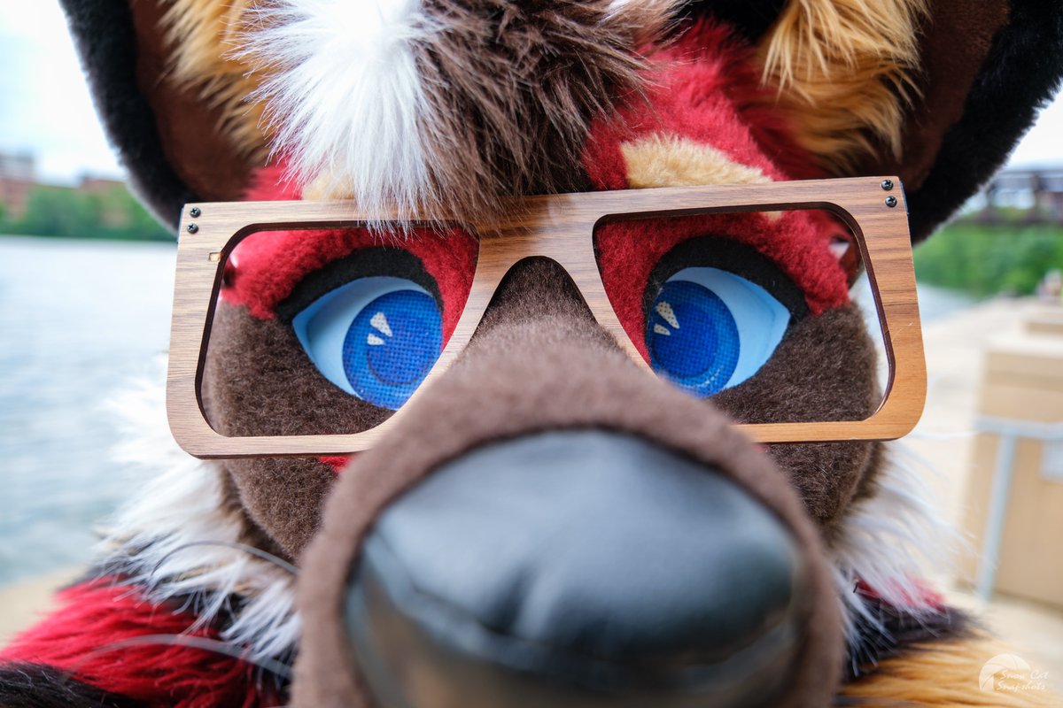 📡 RyattAWD 📡 @ AFC (@ryattawd) on Twitter photo YOU GOT GAMES ON YOUR PHONE?!?!?!?
#FursuitsFriday
📸 : <a href="/HeliosSnowCat/">Helios</a>
🪡 : <a href="/PrimalSuits/">Primal Roots Crafts and Suits</a>
🗺️ : <a href="/anthrocon/">Anthrocon, Inc.</a> YOU GOT GAMES ON YOUR PHONE?!?!?!?
#FursuitsFriday
📸 : <a href="/HeliosSnowCat/">Helios</a>
🪡 : <a href="/PrimalSuits/">Primal Roots Crafts and Suits</a>
🗺️ : <a href="/anthrocon/">Anthrocon, Inc.</a>
