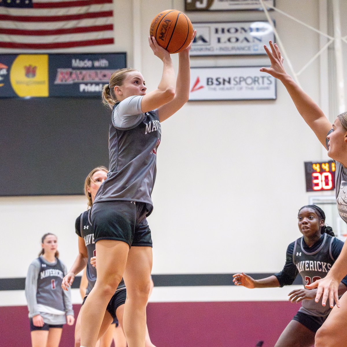 CMU W. Basketball tweet media