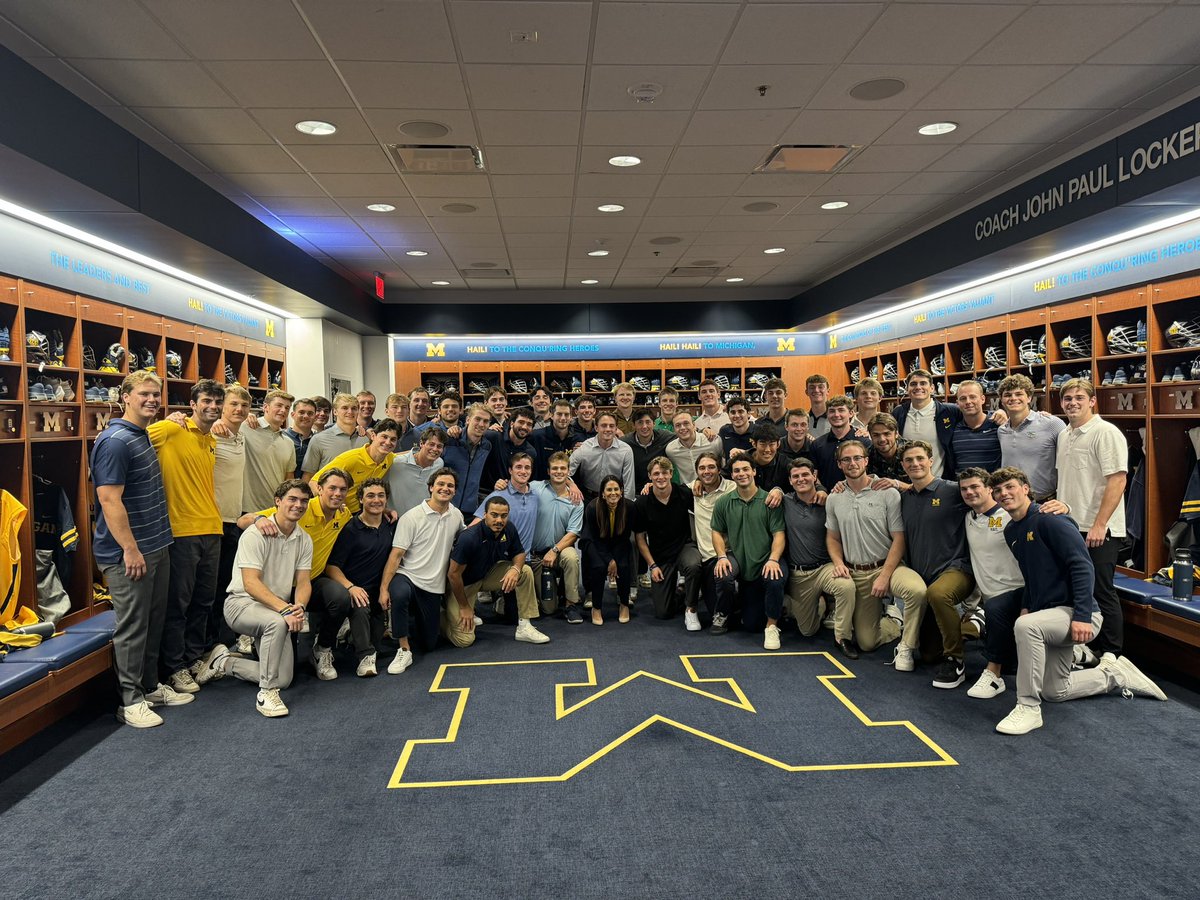 Special thanks to Tracy Wolfson for coming out to practice today and talking to the team! 

#GoBlue 〽️