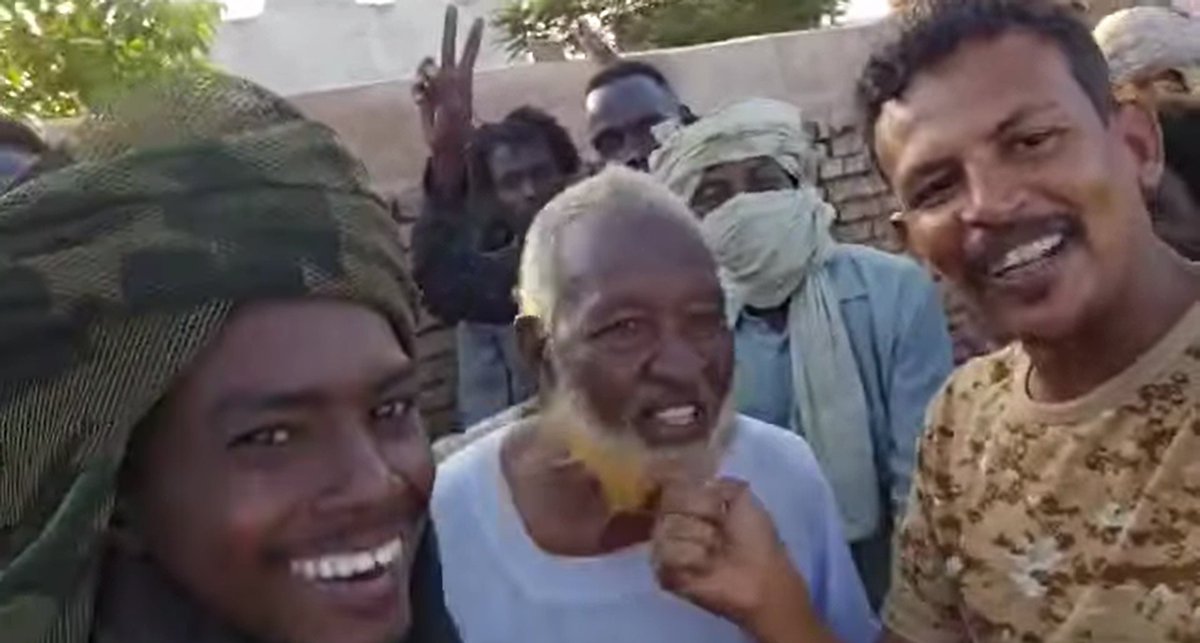zoolsudanee's tweet photo. ود السيد بلاغك اترررفع 👌

#حق الحاج ده راجع ان شاء الله وحق كل زو�� من ناس الجزيره وكل بقاع السودان الحبيب، اتشهود كنتقدر.. 

+249 12 370 0221
+249912665203

دي أرقام تلفوناتك وعند الله تجتمع الخصوم ✋🏽
#أنقذوا_الجزيرة https://t.co/uWDcX3yfM8
