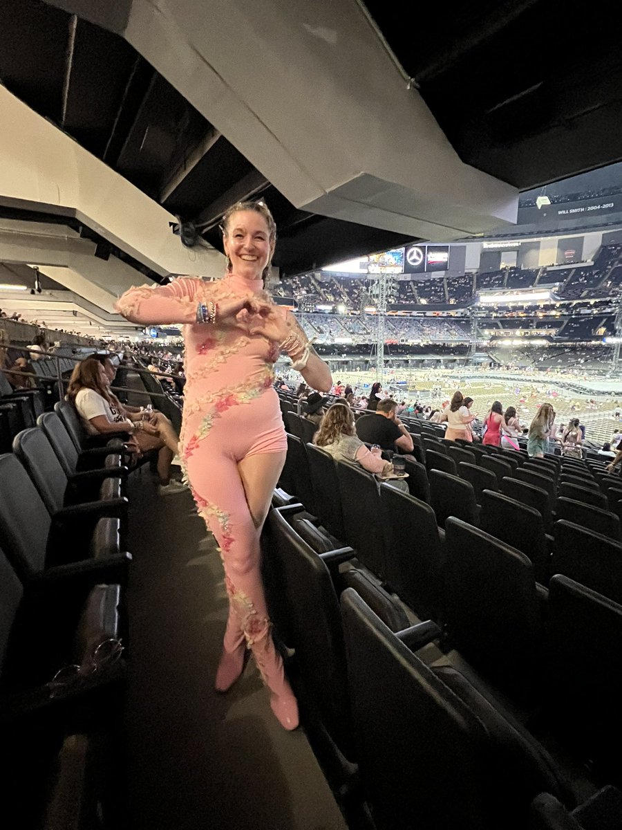 𖤣𖥧 𖡼. celery 𖡼.𖤣𖥧 tweet media