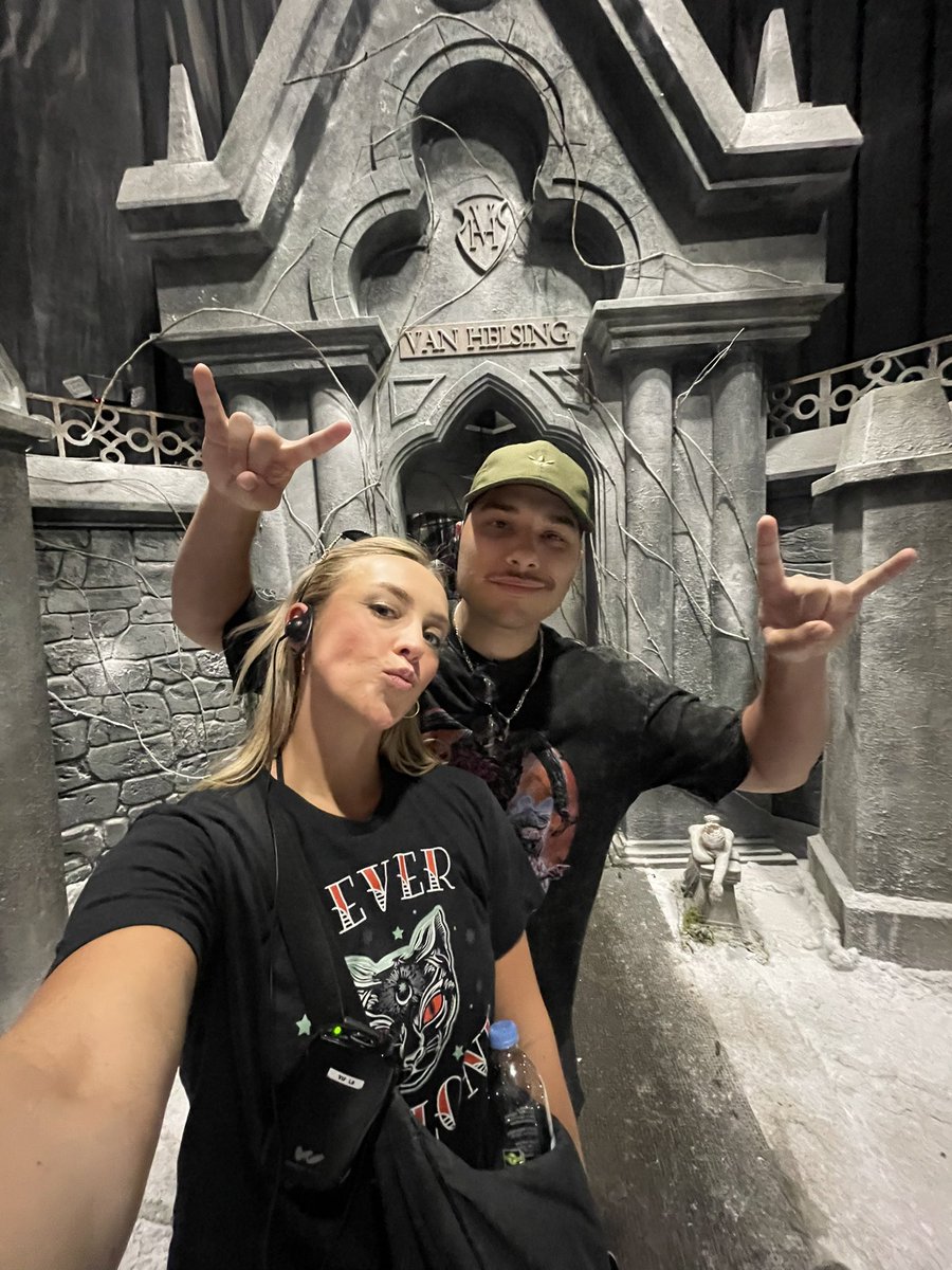 steph_s94's tweet photo. House 4: Classic Monsters Eternal Bloodlines 🧛🏻‍♀️ featuring the snail and “donut” https://t.co/FwGWgPuxUC