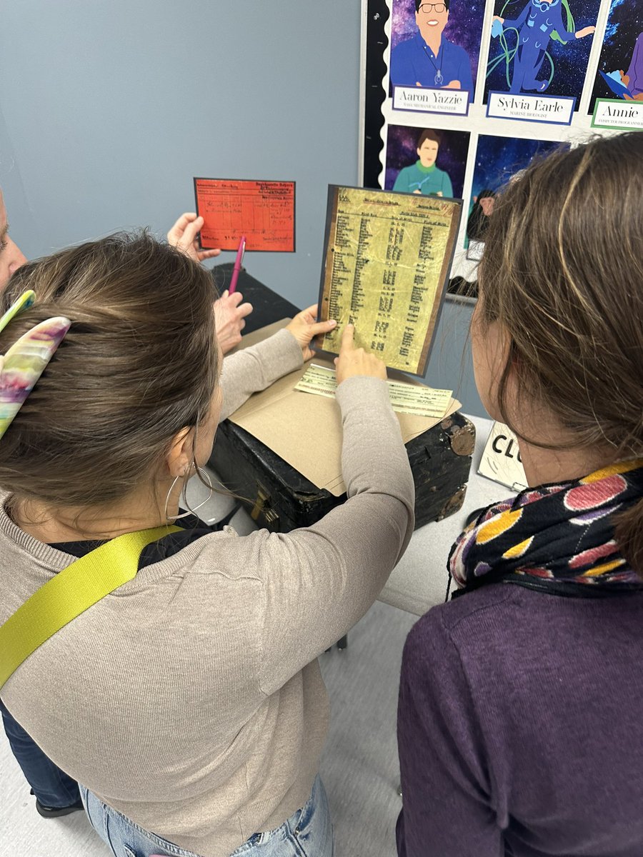 MB School Library tweet media