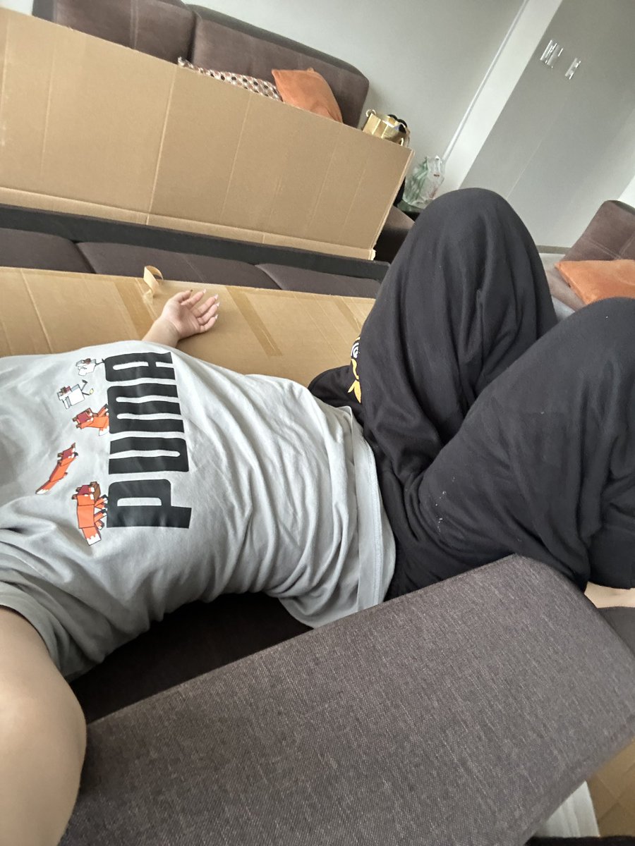 valerihe 🦃 tweet media