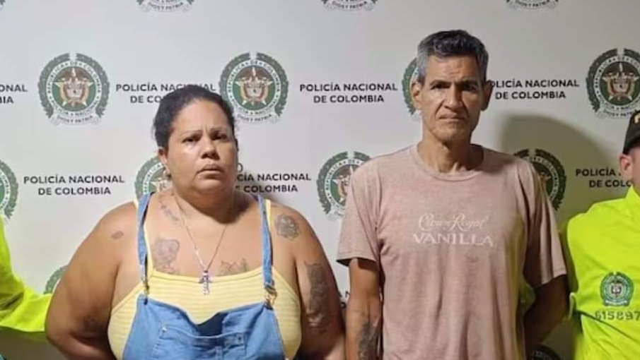 ColombiaOscura's tweet image. #MALDITOS 😡 Caso aberrante de abuso infantil en Sabanalarga, Atlántico: una niña de solo 7 años fue sometida a torturas inimaginables por su abuela materna y su pareja.

🚨 ÚNETE 👉 t.me/colombiaoscura…

Las autoridades revelaron que la pequeña era víctima de maltrato físico…