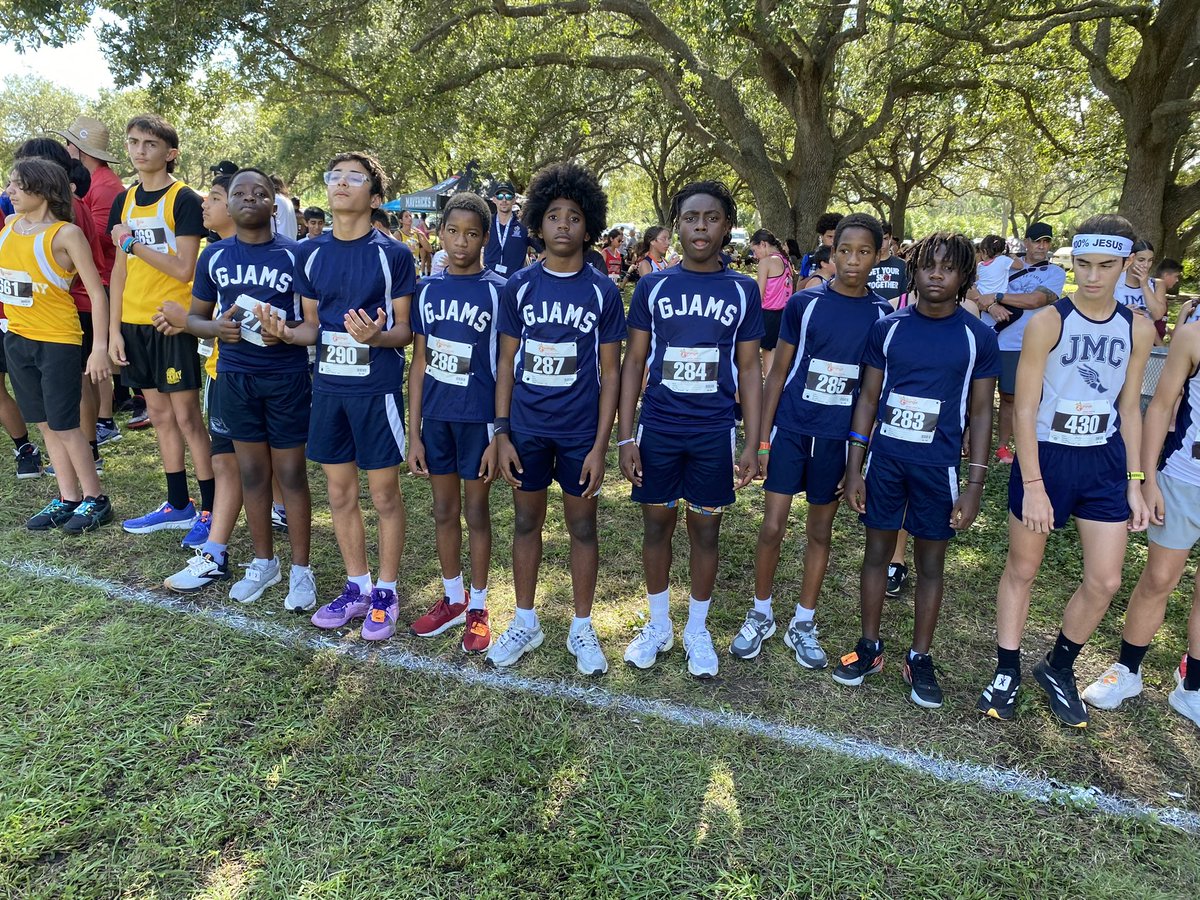 GJAMSMustangs's tweet photo. Our Boys Cross Country made 9th place! https://t.co/oplInpDXCC