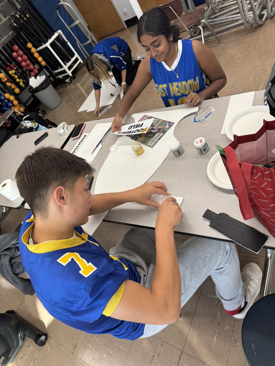 Ms. Andreu tweet media